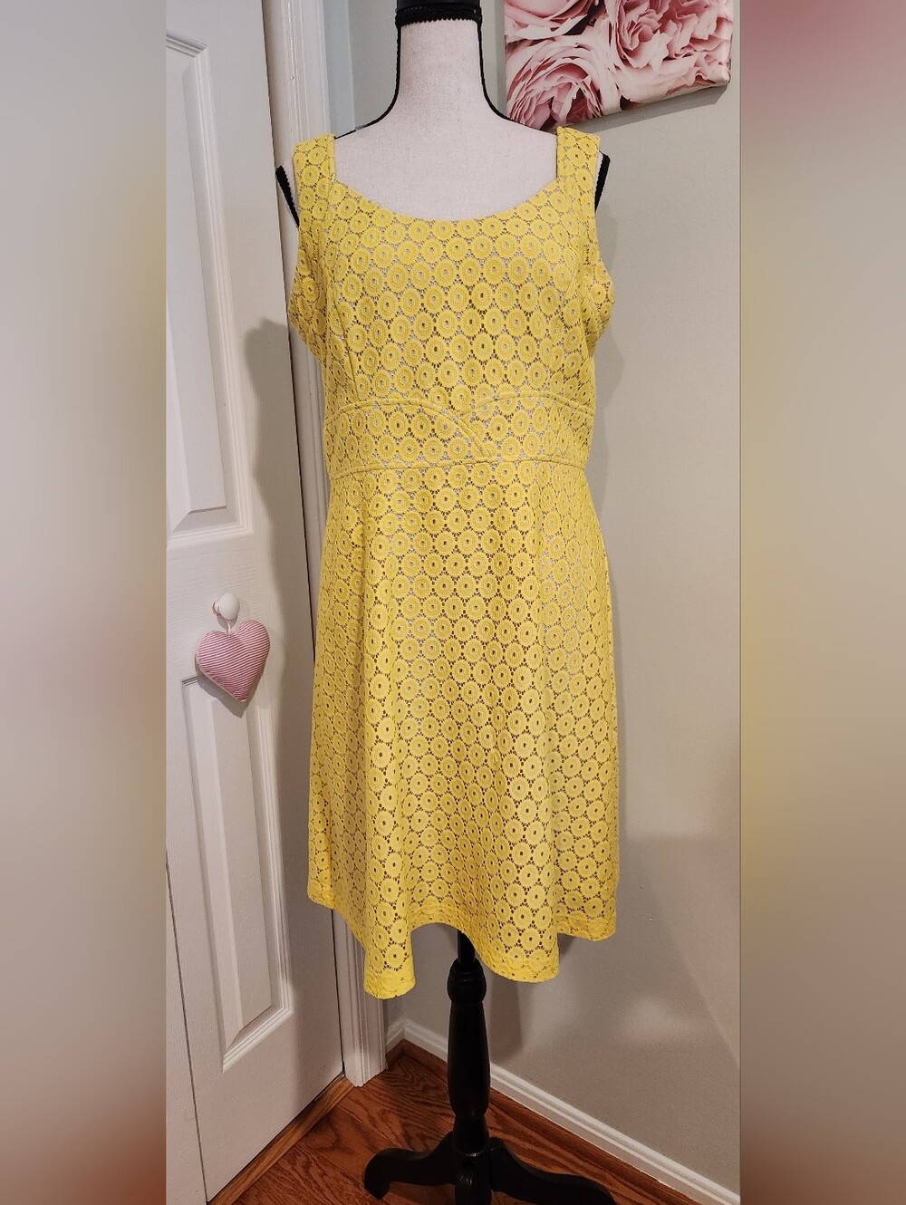 Donna Ricco Yellow Eyelet Midi Dress